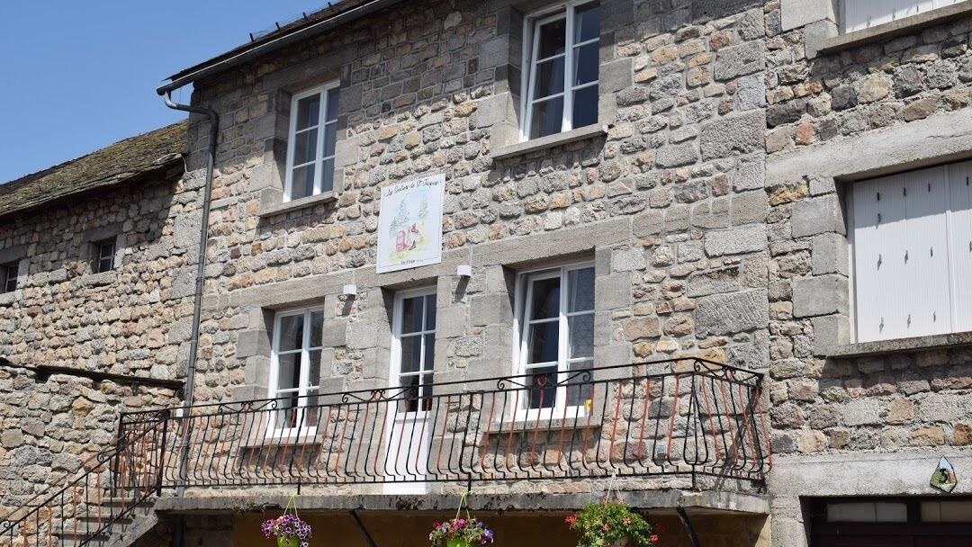 Photos de Les souliers de St Jacques Les souliers de St Jacques - Gîte / Gîte d'étape à Saint-Alban-sur-Limagnole (Lozère)